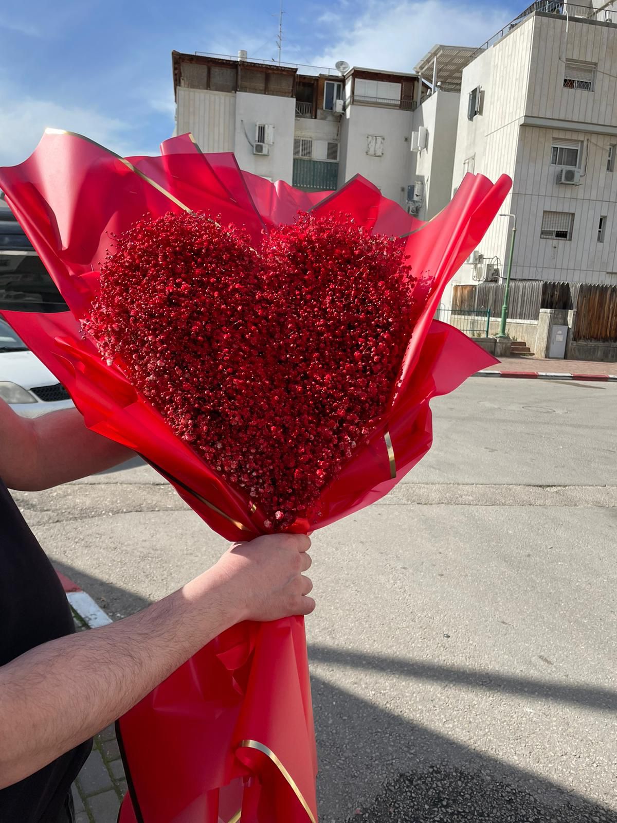 זר גיבסניות לב אדום
